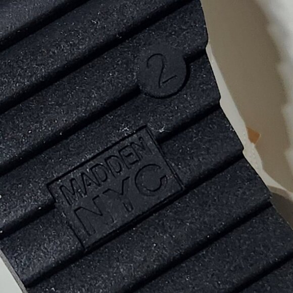 Girls NYC White & Black Sandals – Size 2 - Picture 5 of 5